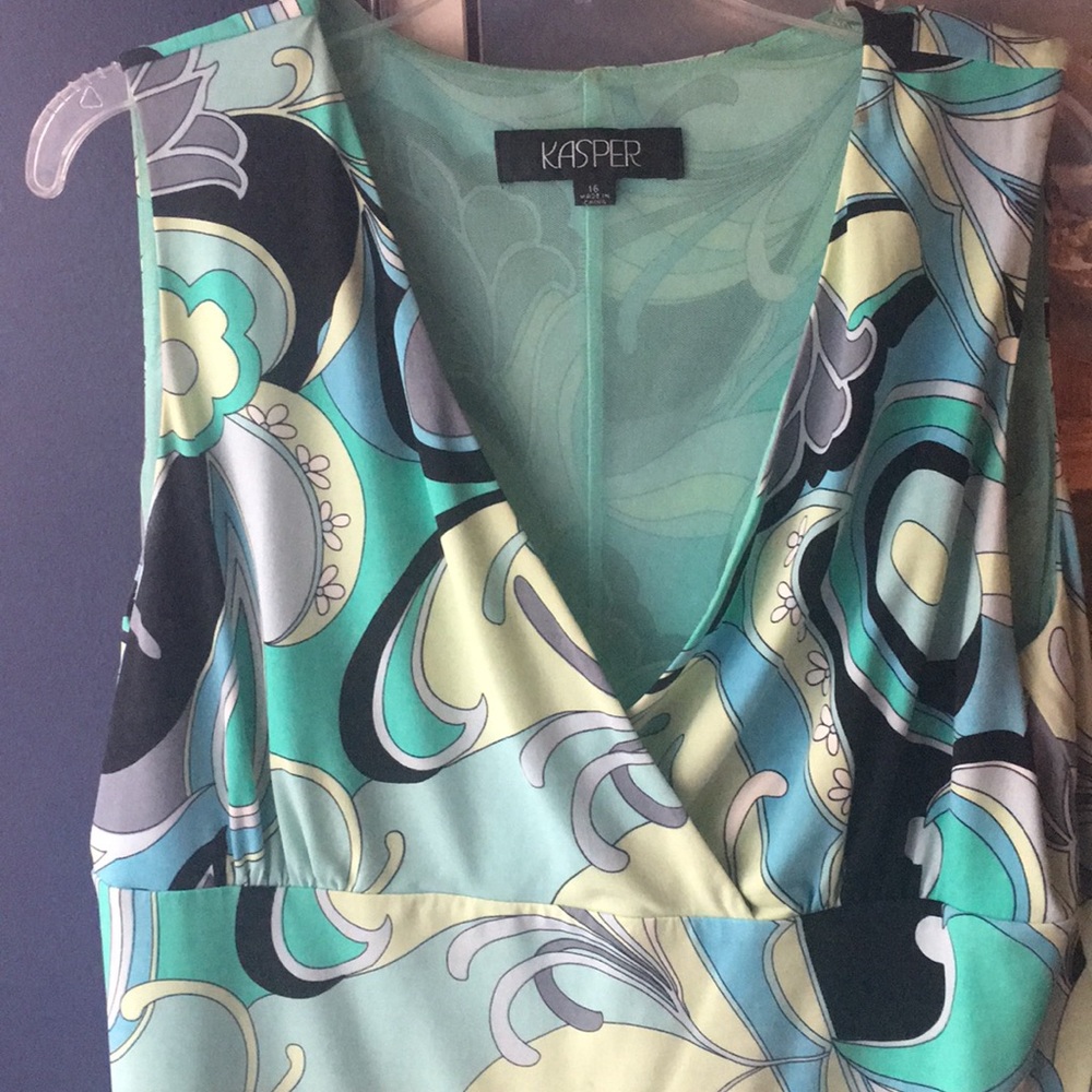 Sleeveless peplum tunic